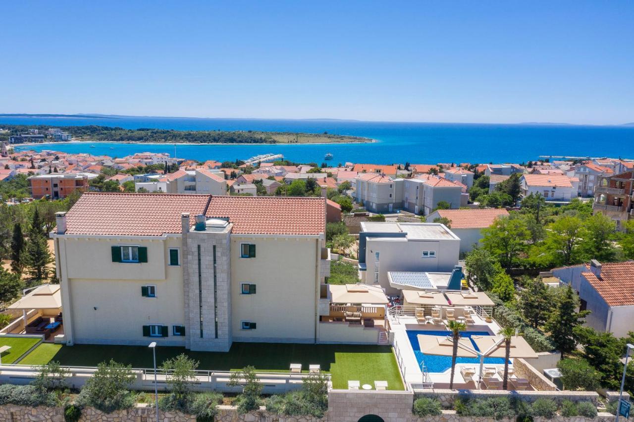Pool Terrace Sea View Sarkic Apartment Novalja Exterior photo